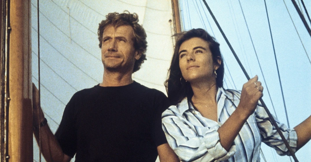 Elizabeth Hurley y Jürgen Prochnow en kill-cruise