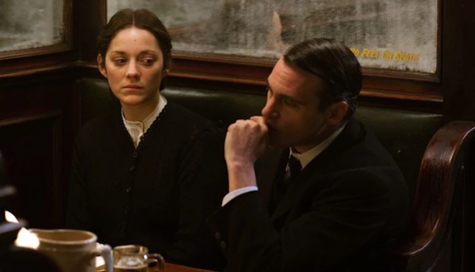 Marion Cotillard y Joaquin Phoenix en el-sueno-de-ellis