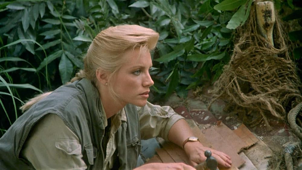 Shannon Tweed en las-mujeres-canibales-de-la-selva-del-aguacate