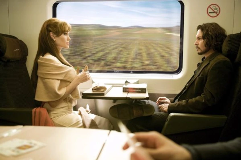 Johnny Depp y Angelina Jolie en The Tourist