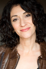 picture of actor Dina Gillespie