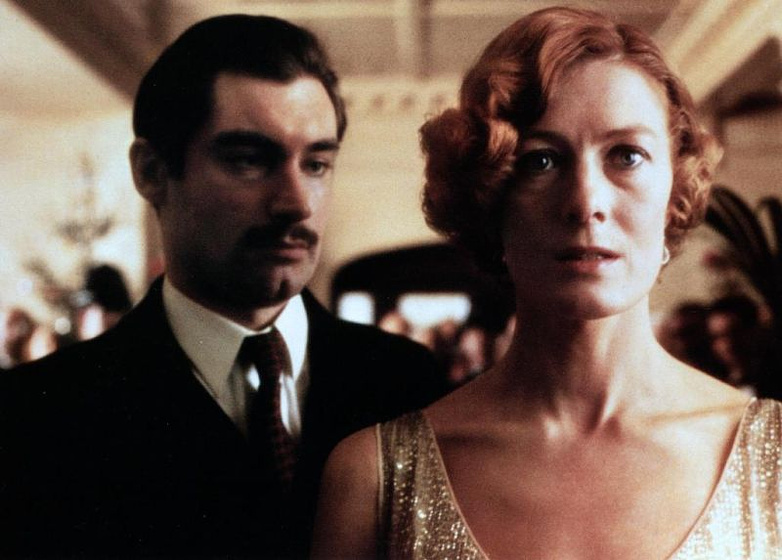 Timothy Dalton y Vanessa Redgrave en Agatha