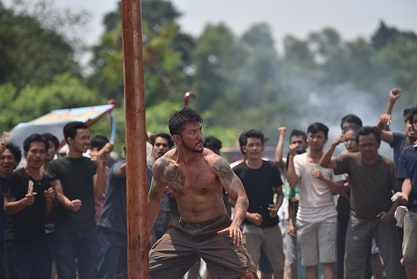 Rio Dewanto en Foxtrot Six