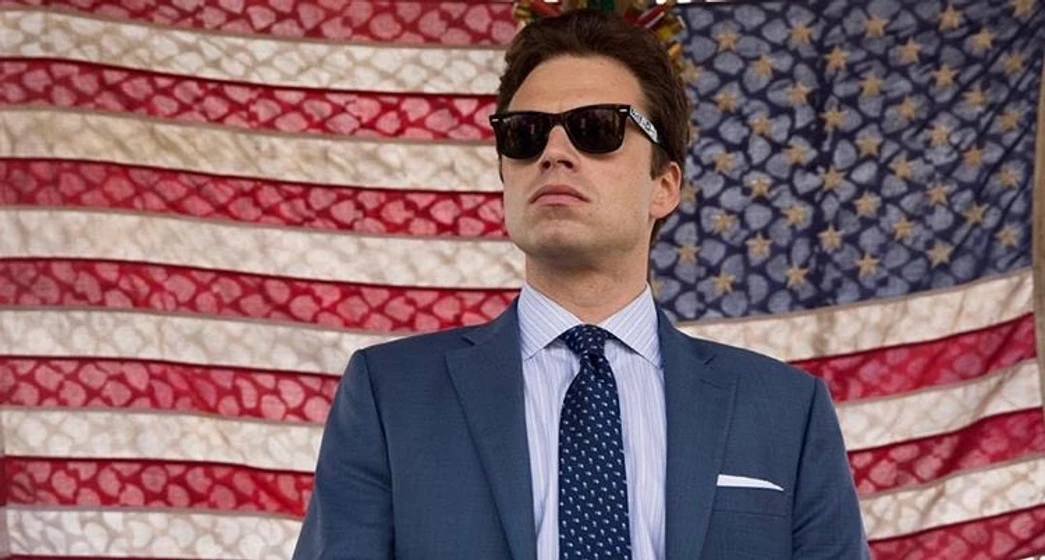 Sebastian Stan en con-todos-los-honores
