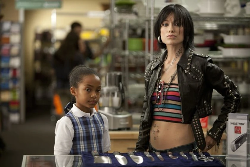 Olivia Wilde y Yara Shahidi en butter