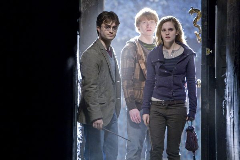 Daniel Radcliffe, Rupert Grint y Emma Watson en Harry Potter y las reliquias de la muerte, Primera parte