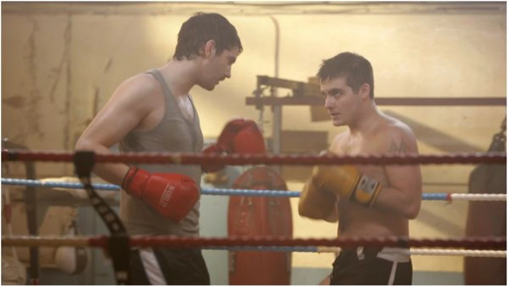 Kevin Zegers y Jim Sturgess en 50-hombres-muertos