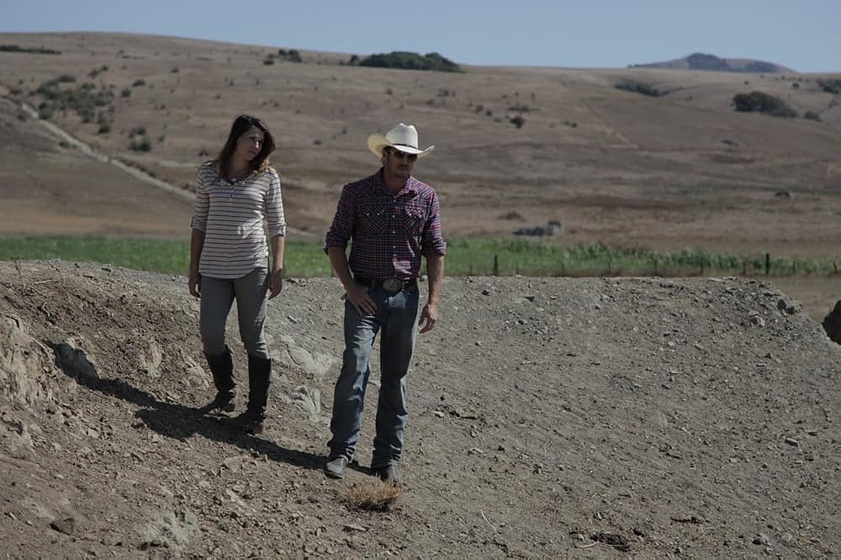 Jason Lewis y Dorian Brown Pham en El Galope Salvaje