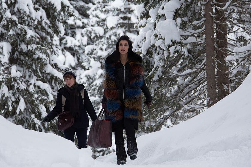 Camille Chamoux en Atraco en Familia