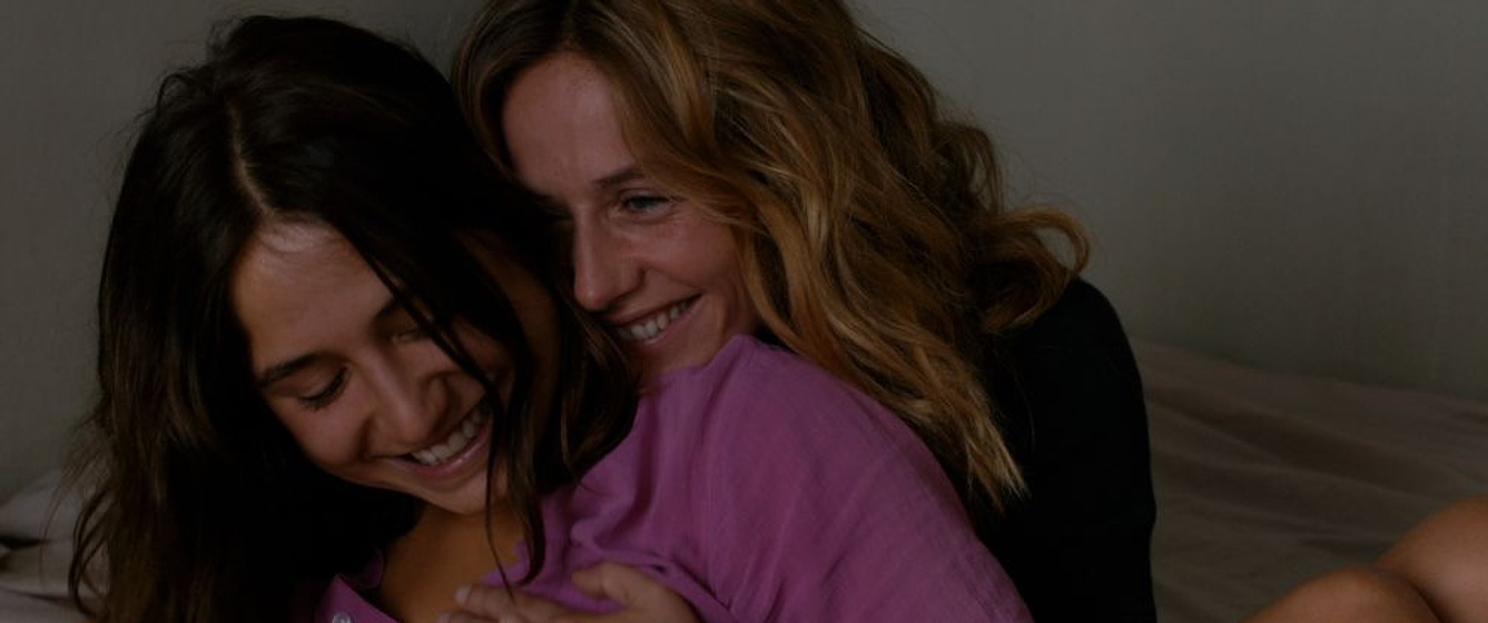 Cécile de France y Izïa Higelin en Un Amor de verano