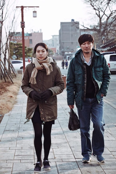 Jae-yeong Jeong y Kim Min-hee en ahora-si-antes-no