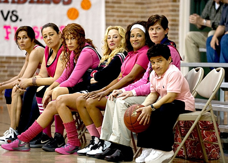 Daryl Hannah, Camryn Manheim, Virginia Madsen, Brooke Shields, Wanda Sykes y Mark Povinelli en A por ellas (Los Sofocos)