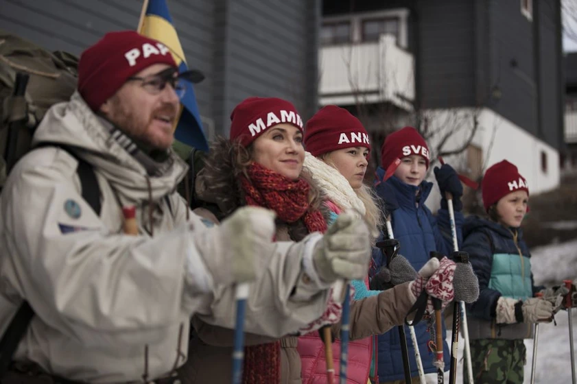 Anja Lundkvist, Morgan Alling, William Ringström, Hanna Elffors Elfström y Julius Jimenez Hugoson en los-andersson-en-la-nieve