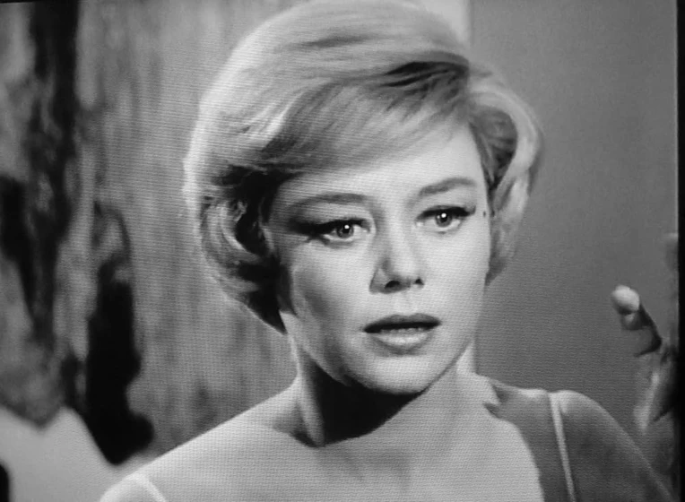 Glynis Johns en el-gabinete-caligari