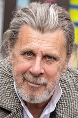 picture of actor Paul Dewdney