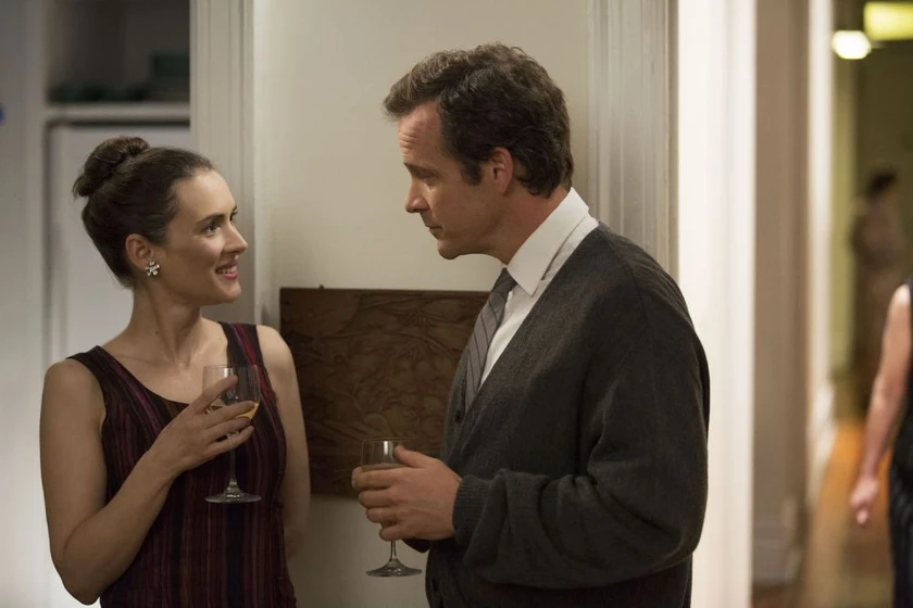 Winona Ryder y Peter Sarsgaard en experimenter