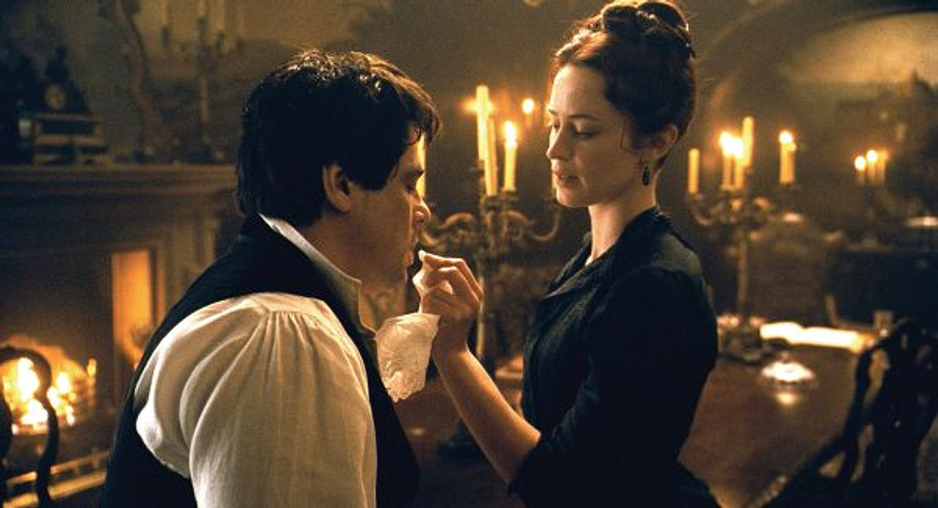 Benicio Del Toro y Emily Blunt en El Hombre Lobo