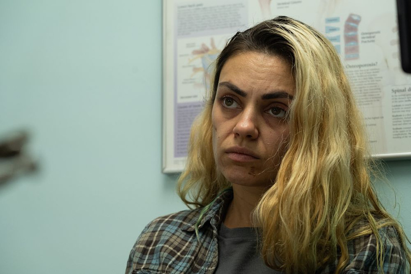 Mila Kunis en 4 Días