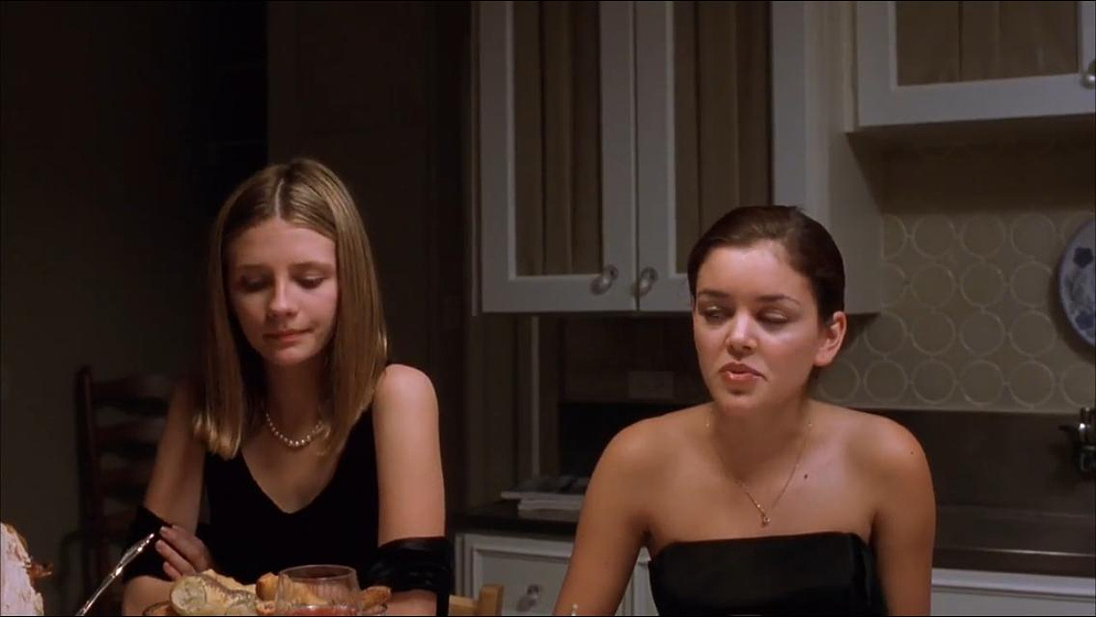 Dominique Swain y Lacey Chabert en tart-quiero-probarlo