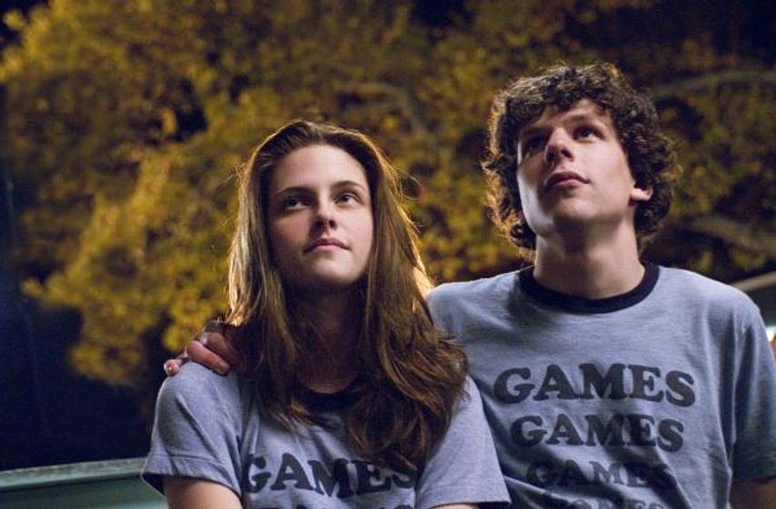 Kristen Stewart y Jesse Eisenberg en Adventureland
