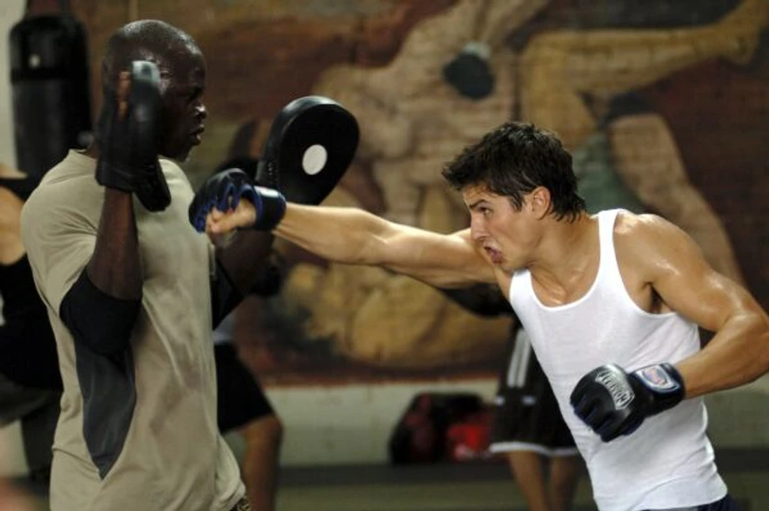 Djimon Hounsou y Sean Faris en rompiendo-las-reglas