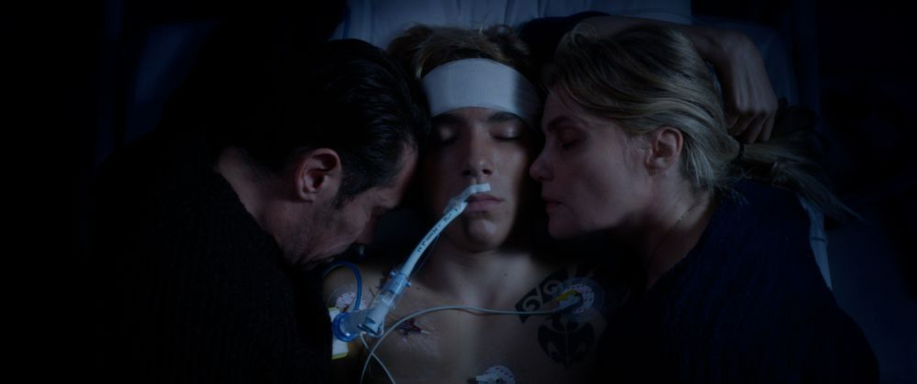 Emmanuelle Seigner y Kool Shen en Reparar a los vivos