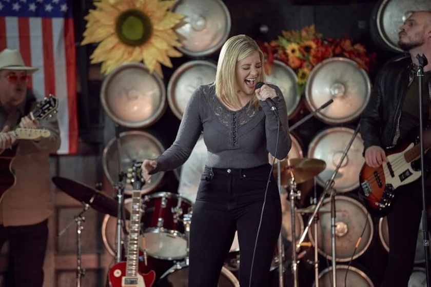 Lauren Alaina en roadhouse-romance