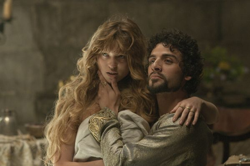Oscar Isaac y Léa Seydoux en Robin Hood