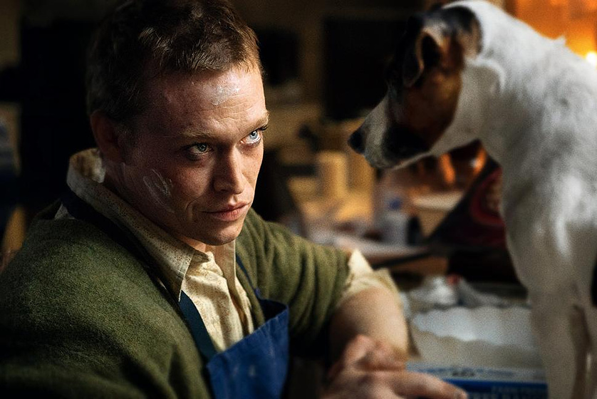Caleb Landry Jones en Dogman