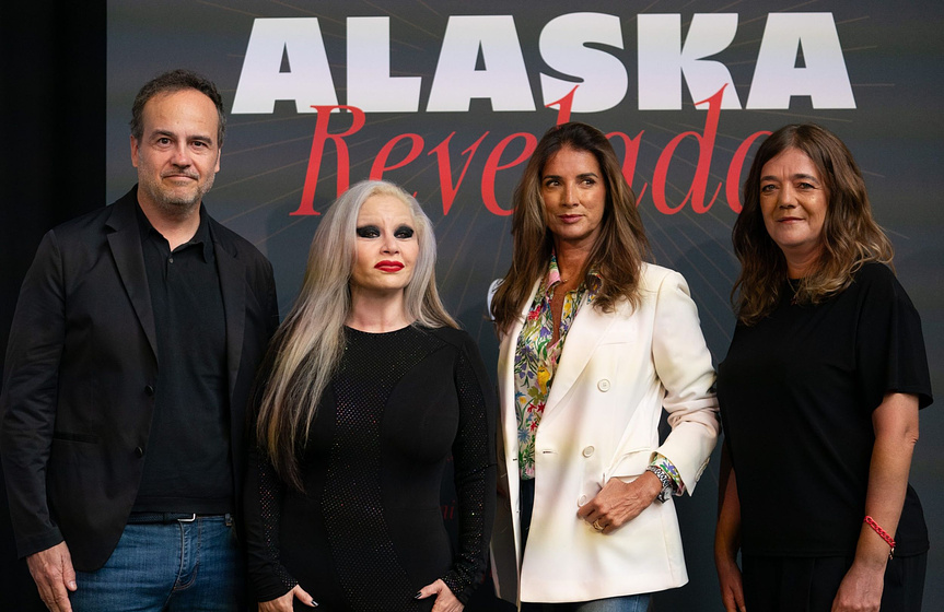 Alaska, Pite Piñas, Macarena Rey y Jorge Ortiz de Landázuri en alaska-revelada