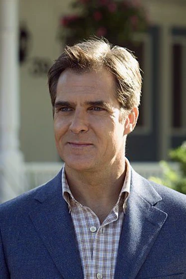 Henry Czerny en la-hija-de-los-russell