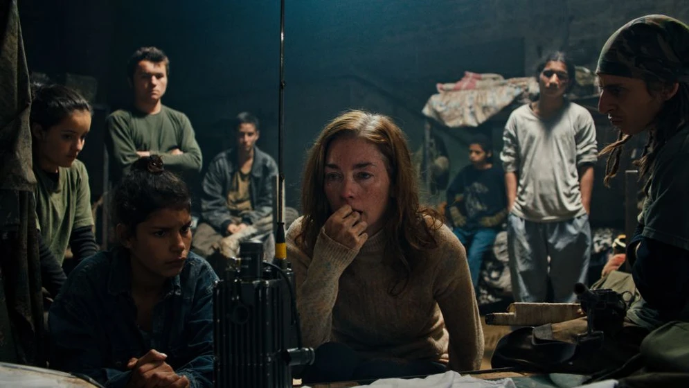 Julianne Nicholson en monos