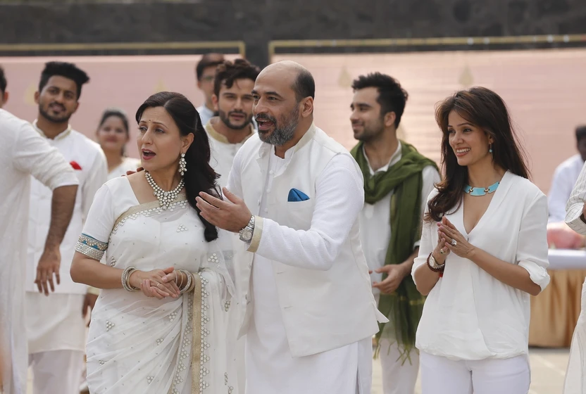Vidya Malvade, Mohan Kapur y Kishori Shahane en heartbeats