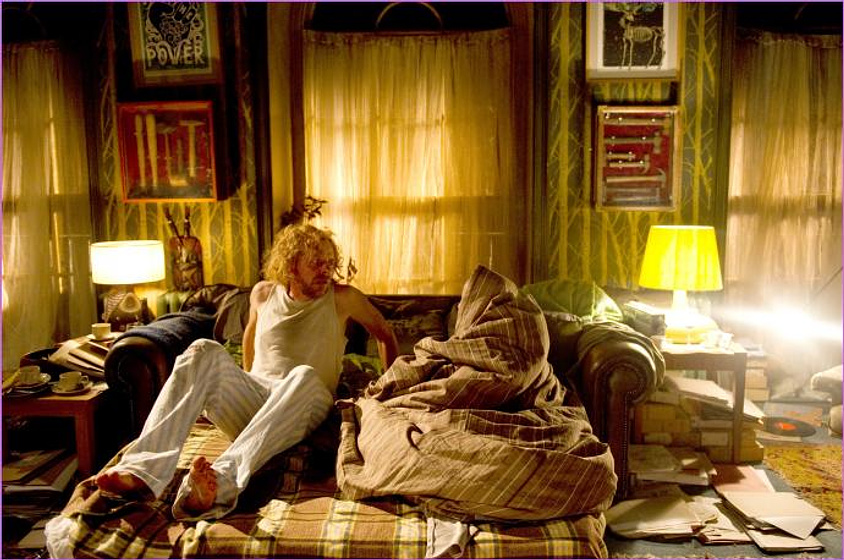 Simon Pegg en A Fantastic Fear of Everything