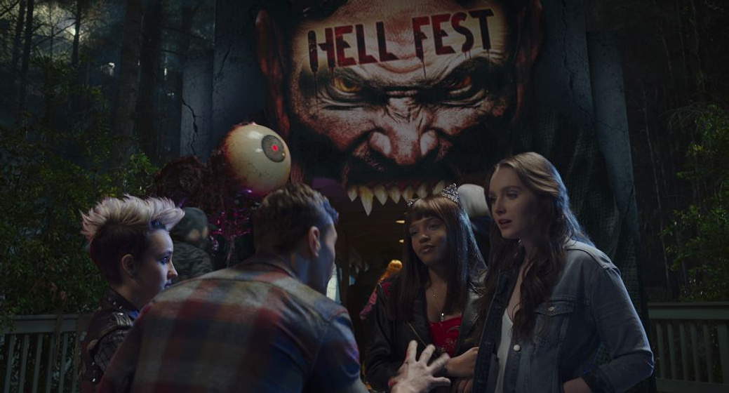 Bex Taylor-Klaus, Christian James, Amy Forsyth y Reign Edwards en Hell Fest