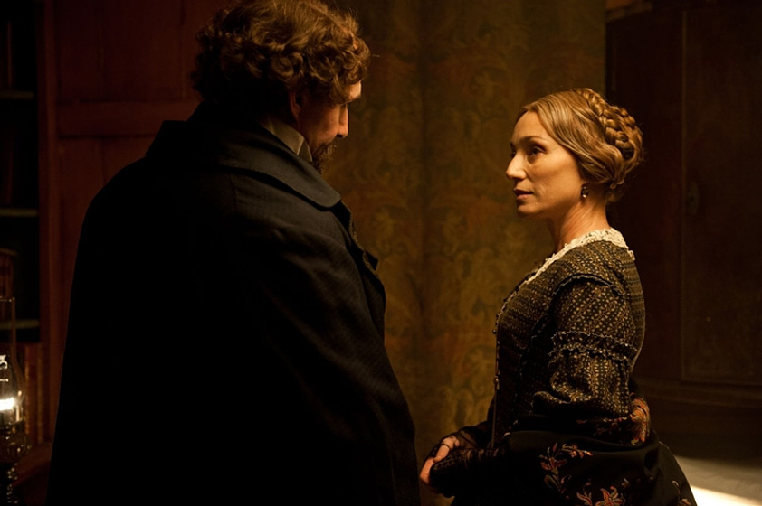 Kristin Scott Thomas y Ralph Fiennes en The Invisible Woman