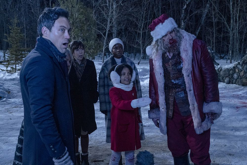 Beverly D'Angelo, Edi Patterson, David Harbour, Alex Hassell, Alexis Louder y Leah Brady en Noche de Paz