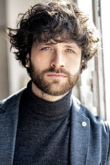 picture of actor Roger Batalla