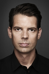 photo of person Alex Schulman