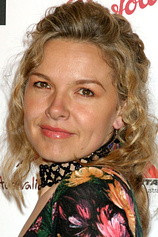 picture of actor Justine Clarke