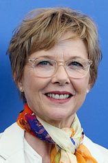 photo of person Annette Bening