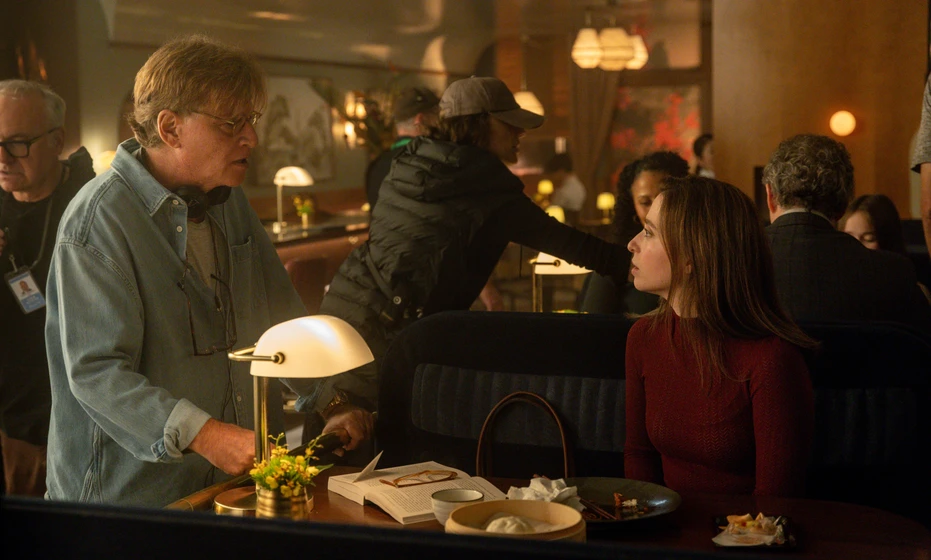 Aaron Sorkin y Mikey Madison en el-precio-de-la-red (Rodaje)