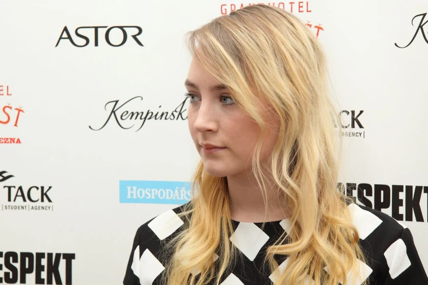 Saoirse Ronan en el-gran-hotel-budapest (Premiere en Praga. 2014)