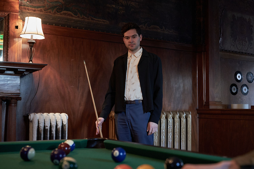 Daniel Maslany en Close to You