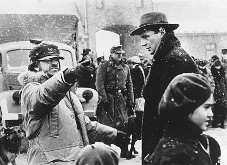 Steven Spielberg y Liam Neeson en la-lista-de-schindler (Rodaje)