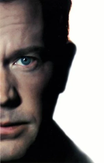 Timothy Hutton en la-caja-kovak