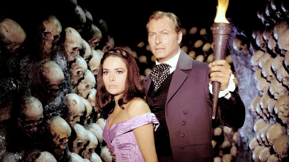Karin Dor y Lex Barker en el-tormento-de-las-trece-doncellas