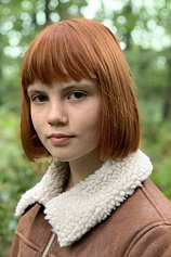 picture of actor Isla Johnston