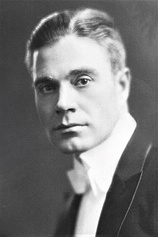 picture of actor Larry Steers