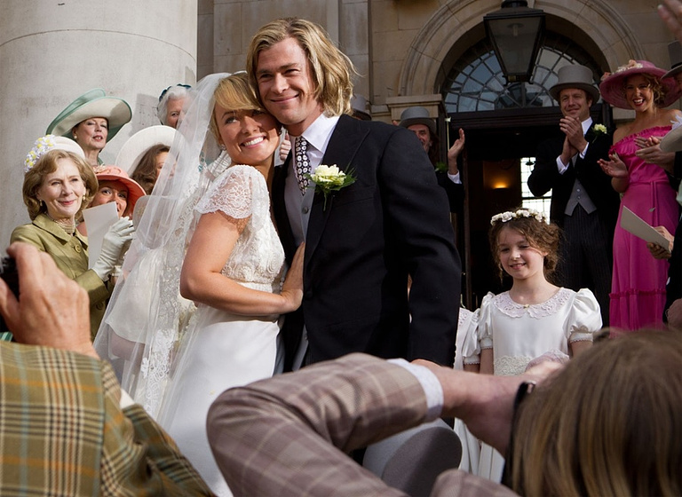 Olivia Wilde y Chris Hemsworth en Rush